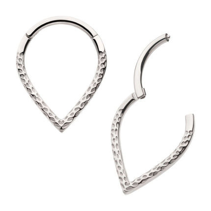 Invictus Titanium Hammered V-Shape Front Facing Hinged Segment Clicker
