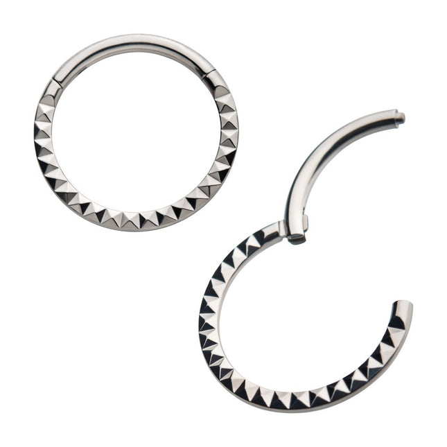 Invictus Titanium with Pyramid Design Front Facing Hinged Segment Clicker